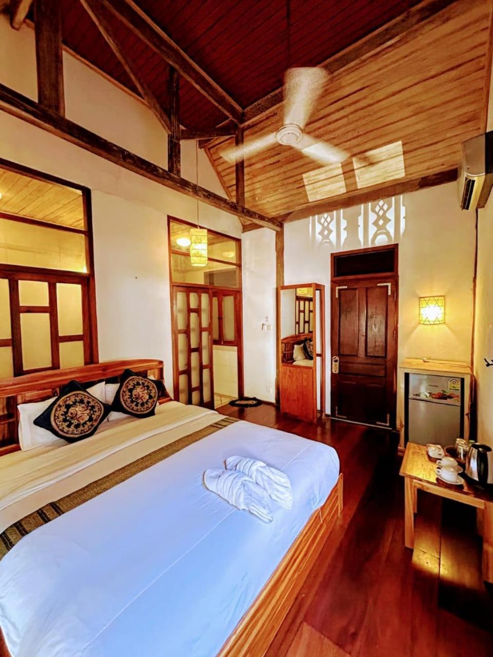 Ireenkevin Guesthouse 琅勃拉邦 外观 照片